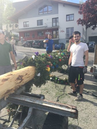 Maibaum auslösen in Hirschbach