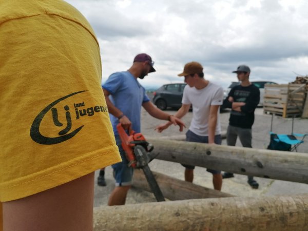 "Dreiländerbank" bauen