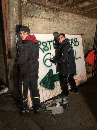 Plakatieren für Hasenparty