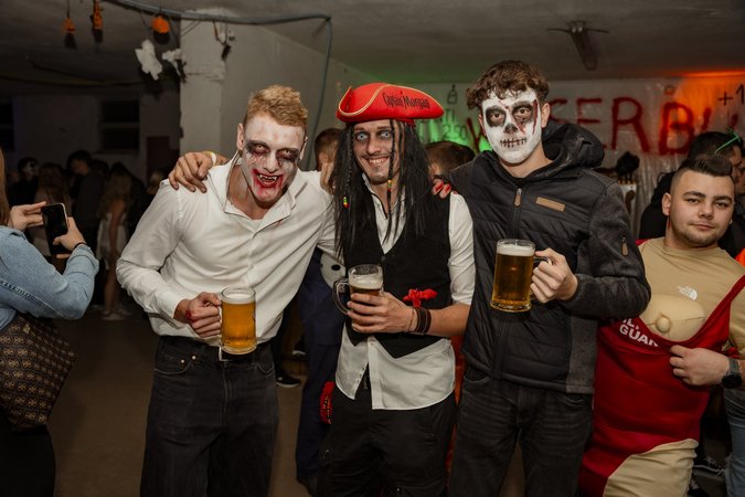 Halloweenparty / Teil 1